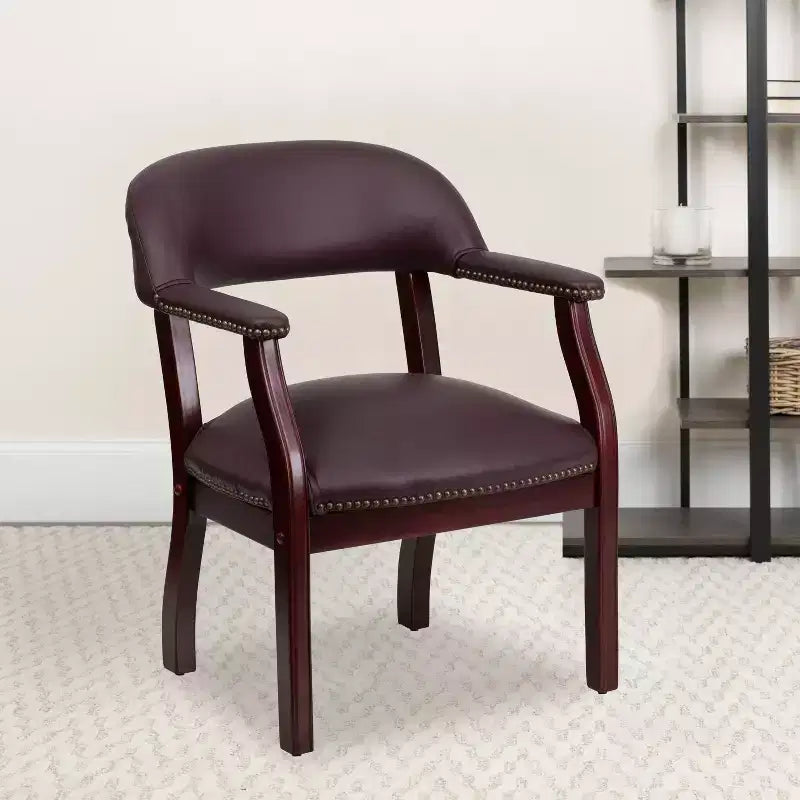 Sedia per conferenze Emma e Oliver con borchie decorative