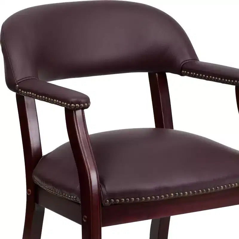 Sedia per conferenze Emma e Oliver con borchie decorative