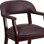 Sedia per conferenze Emma e Oliver con borchie decorative