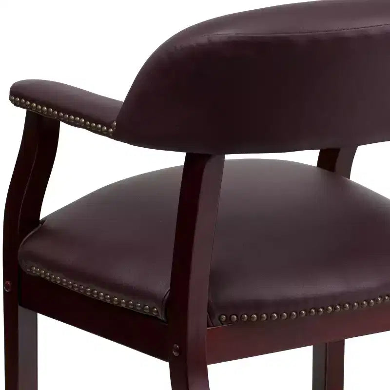 Sedia per conferenze Emma e Oliver con borchie decorative