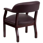 Sedia per conferenze Emma e Oliver con borchie decorative